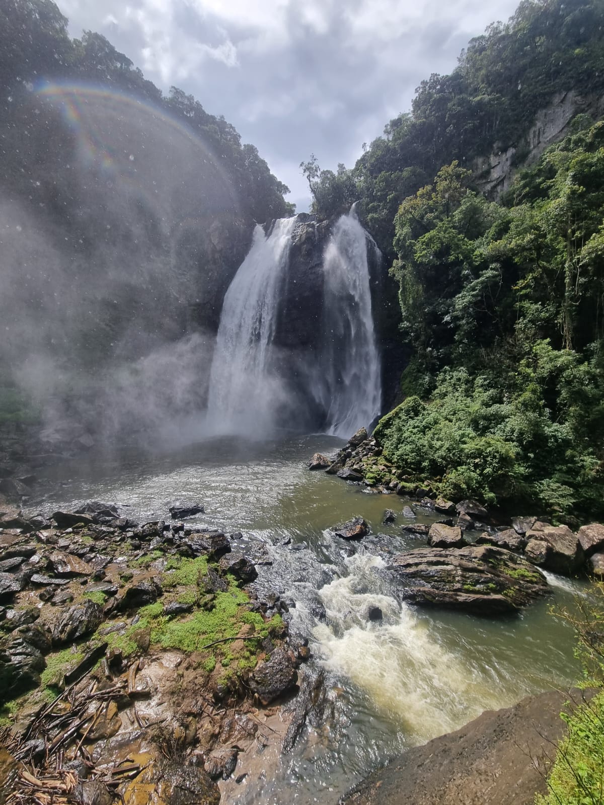 Cachoeira Véu de Noiva em Doutor Pedrinho Cabana da Palmeira Cachoeira Véu de Noiva em Doutor Pedrinho Cabana da Palmeira